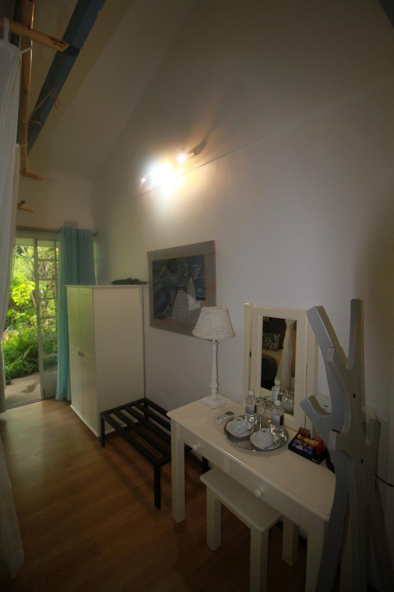 The Old House Bed & Breakfast Kasane Bagian luar foto